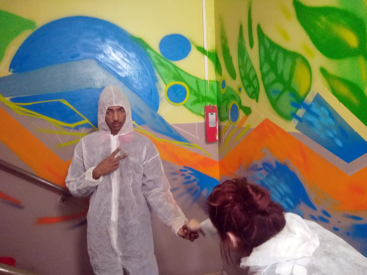 Atelier graffiti au centre EPIDE de Marseille avec les jeunes du centre