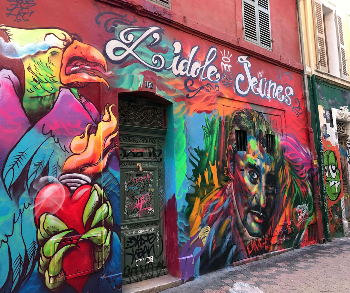 Enkage & Macak : Fresque graffiti Cours Julien hommage à Johnny Hallyday