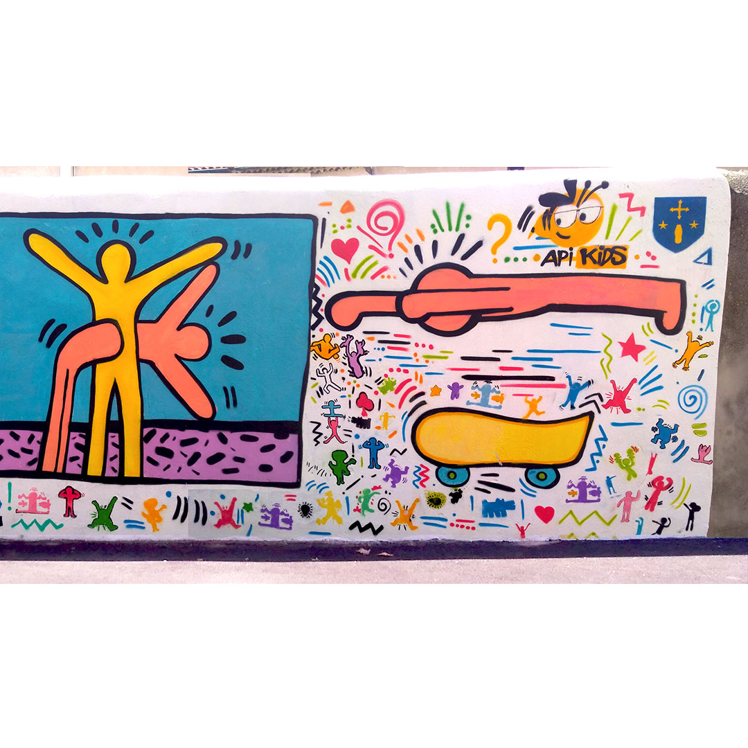 Keith Haring enfants et peinture à l'école primaire 