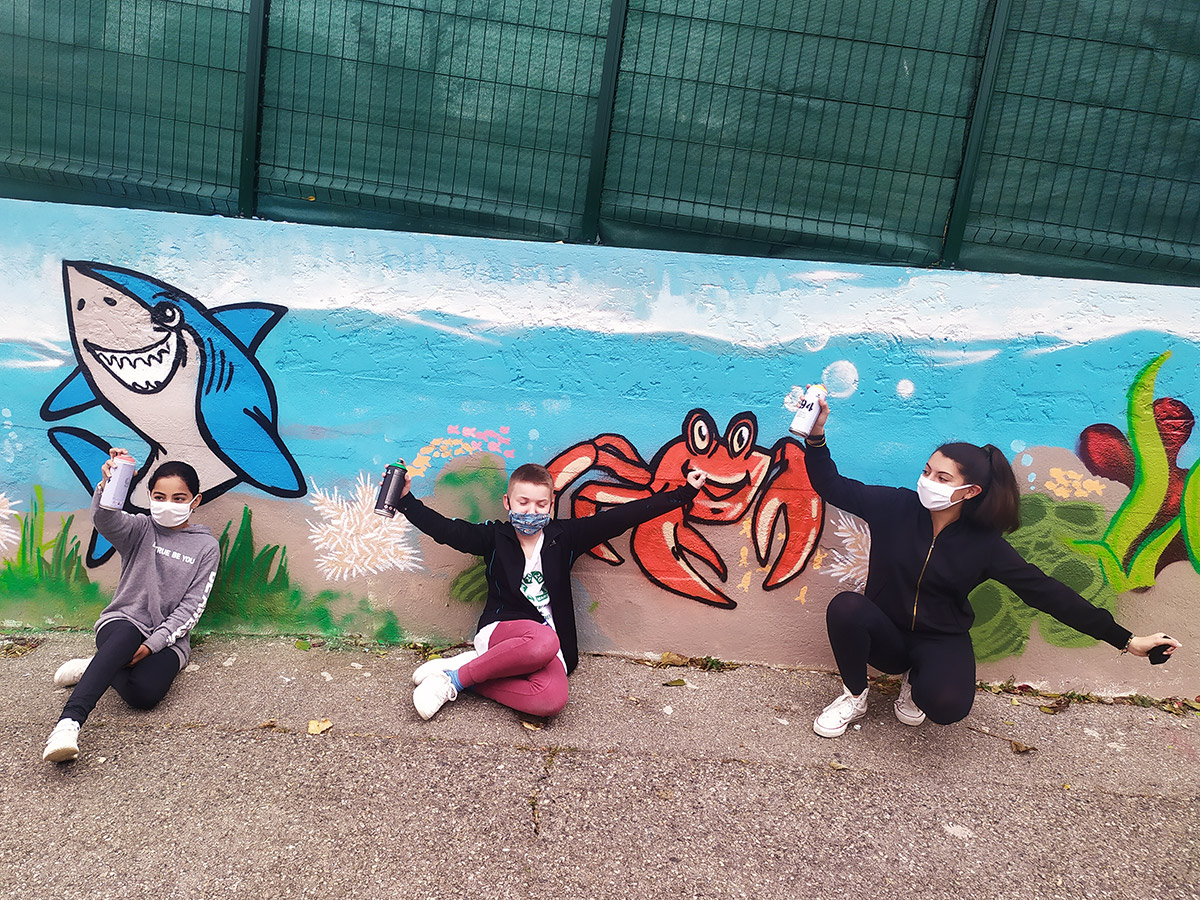 Graffiti fresque école et centre social à Martigues