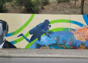 Fresque murale urbaine ville de Carry-Le-Rouet Artiste Enkage - portrait Fernandel - Street art