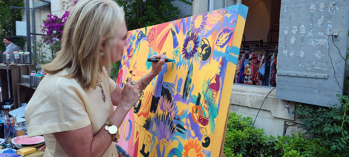 Live painting participatif de mariage, tout le public peint accompagné par un artiste professionnel 